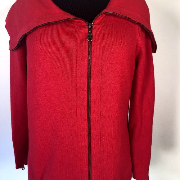 CAbi 285 Zip It Cardigan Sweater M Womens Red Asymmetrical Short 3/4 Sleeve Top - Picture 2 of 8